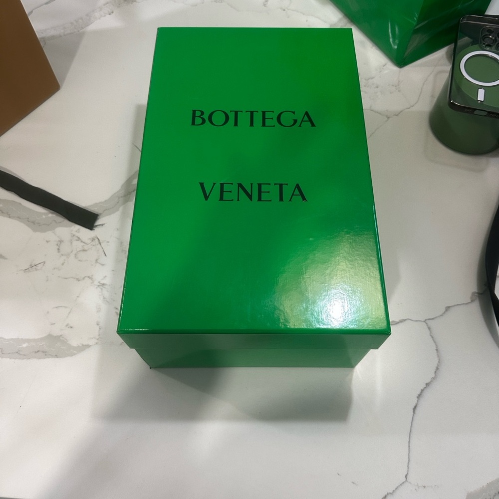 Bottega Veneta Vibrant Green Box